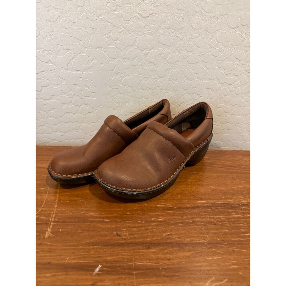 B.o.c. Born Concept Peggy clogs in a brown faux leather finish size 10
